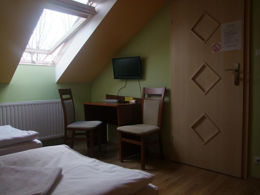 Warnenczyka 85A Bezplatny Parking, Faktura, Prywatna Lazienka, Klimatyzacja ジェシュフ 部屋 写真