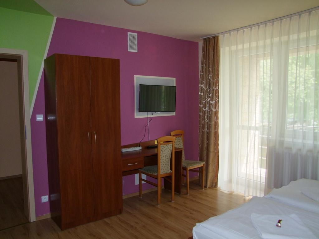 Warnenczyka 85A Bezplatny Parking, Faktura, Prywatna Lazienka, Klimatyzacja ジェシュフ 部屋 写真